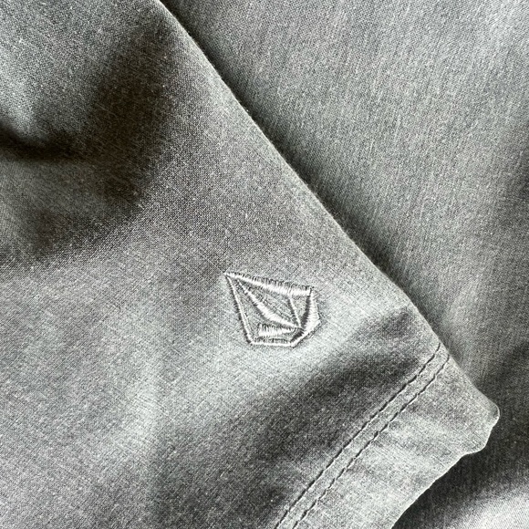 Volcom cargo short size 30 good condition green Surf  and Turf  four-way stretch - Picture 7 of 13